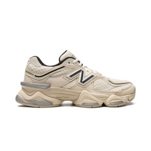 new-balance-9060-turtledove-black-silver-metallic-keesef-979415.jpg